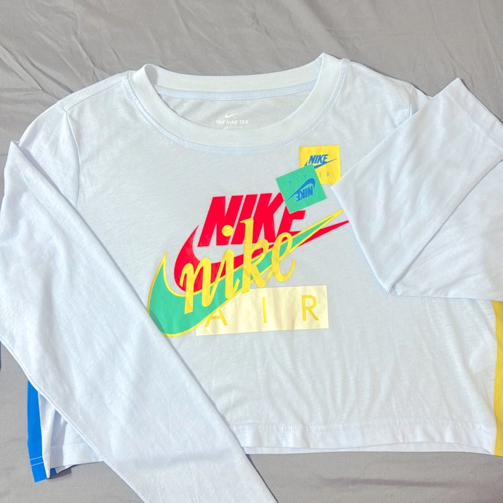 NIKE AIR- Women’s XL - long sleeve baby blue /neon crop top.